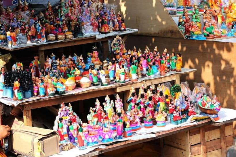 Exploring Chennai Bustling Markets: Guided Tour by Foot - Simple preparation for crowded streets