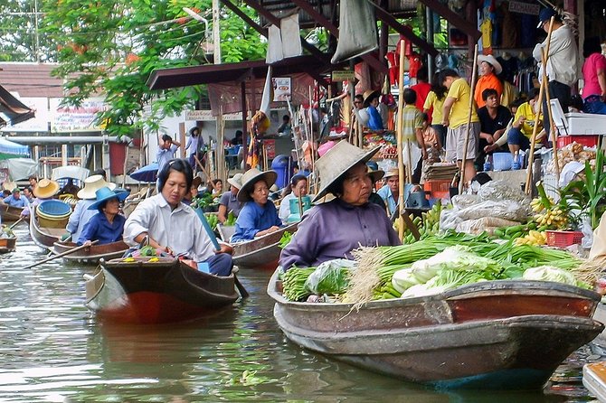 Famous Markets Tour: Maeklong Railway & Damnoen Saduak Floating - Timing, transport, and the real value of $82.65