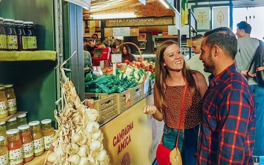 Farmers Market Shopping and Roman Full Course Class - SHARED - Moving from the market to the cooking school