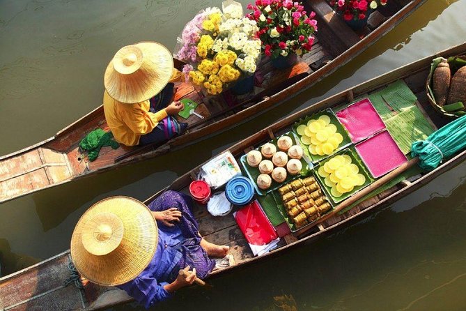 Floating Market - Train Market - Flower Market and China Town - Maeklong Railway Market and the moving awnings
