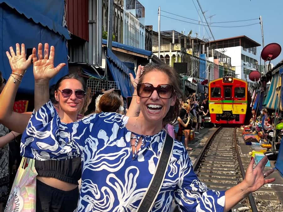 Floating & Railway markets (multi-language) - Is $138 per person a fair price?