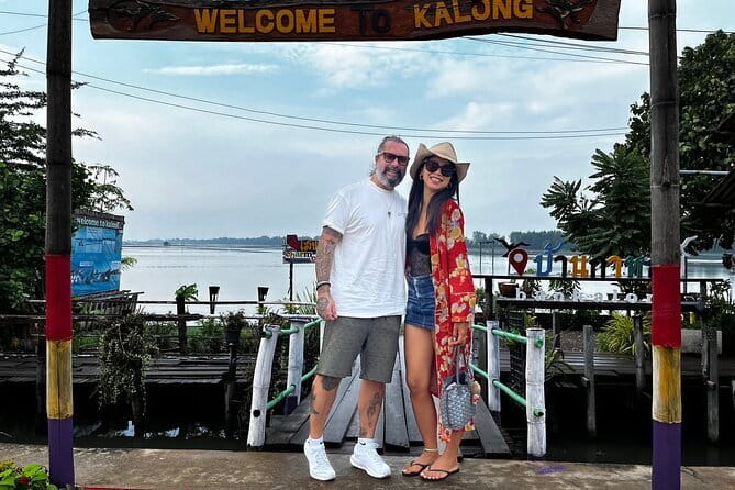 Floating & Railway Markets Tour - A short lesson at the coconut sugar farm