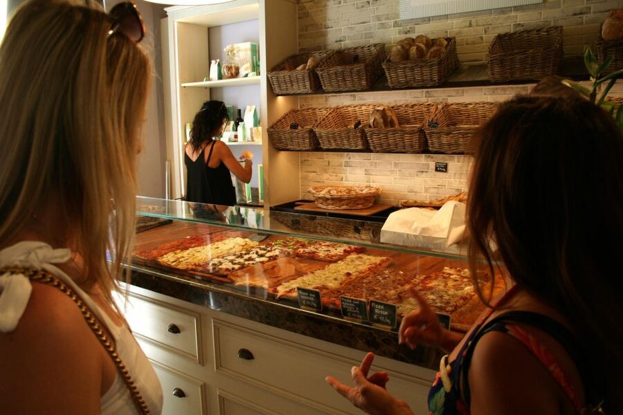 Florence:Dolce Vita by Day Market Tour & Pasta Making Class - Tasting cheese, salumi, bread, and wine