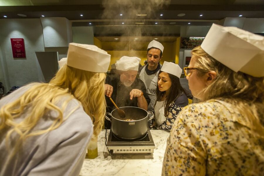 Florence: Market to Table Cooking Lesson - Building ragù, Bolognese, and simple sauces