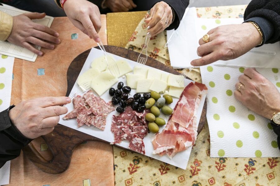 Florence: Sant’Ambrogio Market Food Tour of 10+ Local Dishes - Why Sant’Ambrogio makes a better food setting