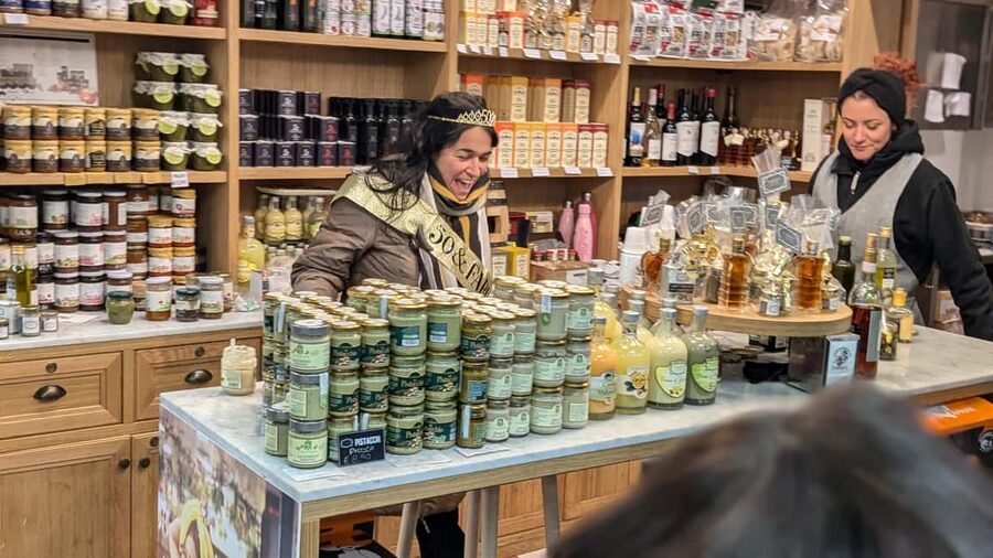 Florence Street Food Tour: Central Market & Duomo Area - The Duomo, Cathedral, and Battistero between tastings