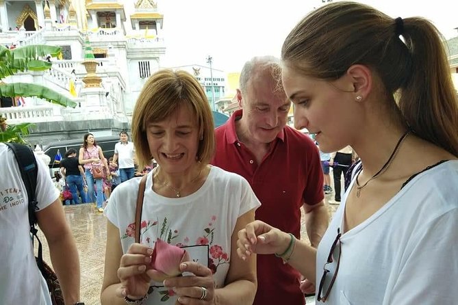 Flower Market & Floral Art: Multilingual Private Tour [EN/others] - Why the flower market is the right place to start