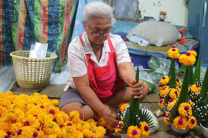 Flower Market & Floral Art: Multilingual Private Tour [EN/others] - The one-hour jasmine garland workshop