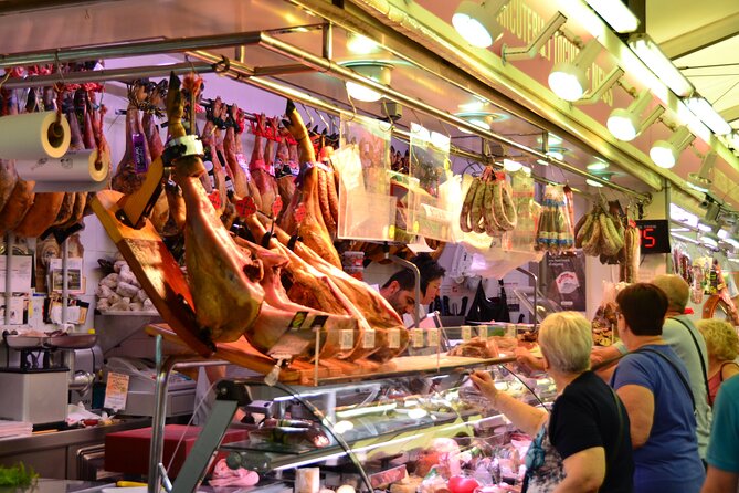 Food and Market Tapas Tour - Regional wines at Bodega del Born
