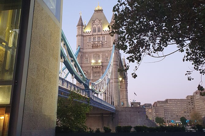 Food & drink walking tour in South East London. Bermondsey - Borough Market. - Starting beneath Tower Bridge