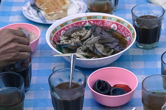 Fresh Local Market Tour - Food tour in Chiang Mai - From Market Stalls To A City Park Lunch
