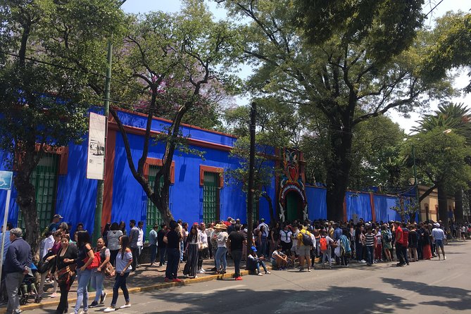 Frida Kahlo VIP [Museum Tickets Included] Bike, Markets & Churros - Coyoacan Market: tostadas and aguas frescas