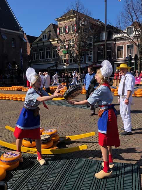 From Amsterdam; Alkmaar Cheese market & Zaanse Schans - Why Alkmaar’s Friday market is the main event