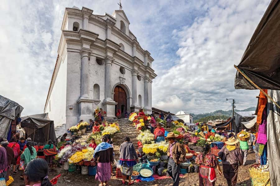 From Antigua to Chichicastenango: Mayan Market Day Trip - The market: food, textiles, and daily Maya commerce