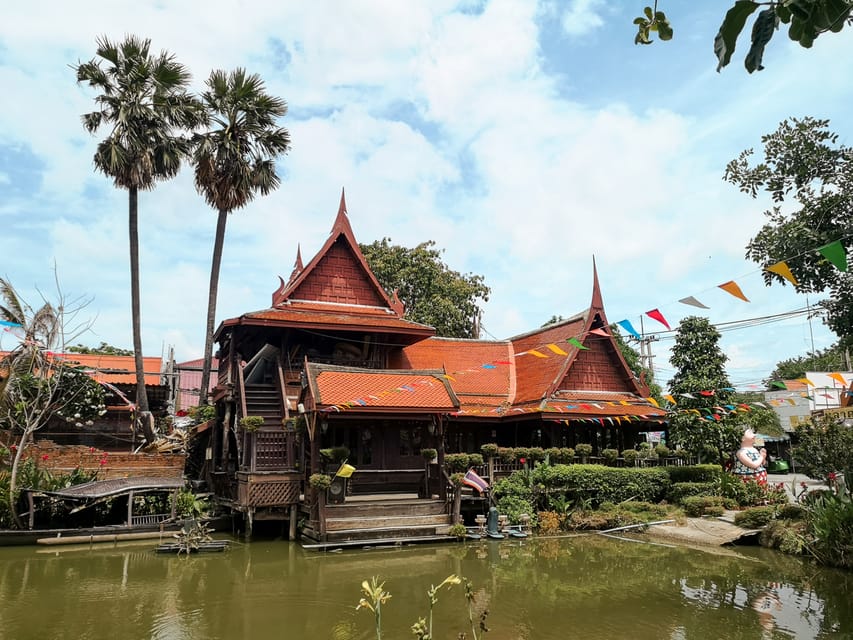 From Bangkok: Ayutthaya & Ayothaya Floating Market Day Trip - Guides, drivers, and the value of a human explanation