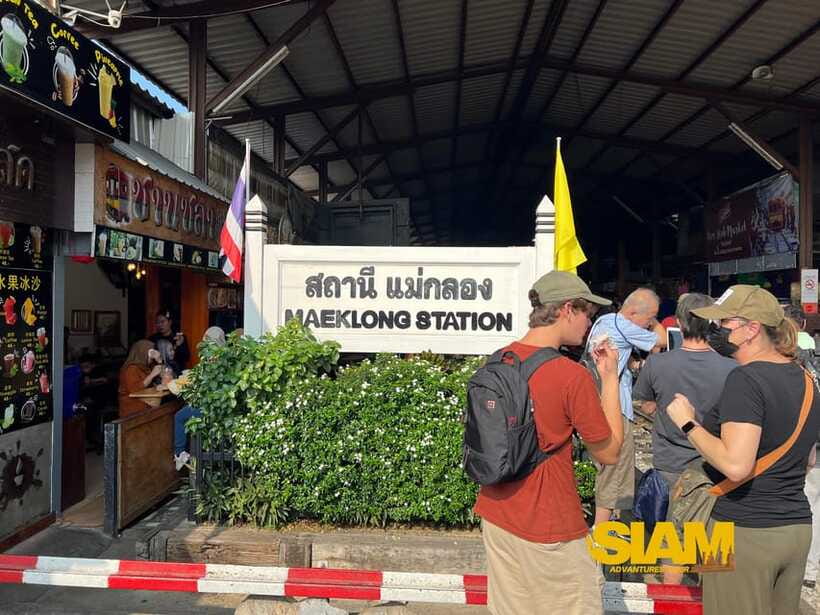 From Bangkok:Damnoen Floating Market and Railway Market Tour - What the $40 price really covers