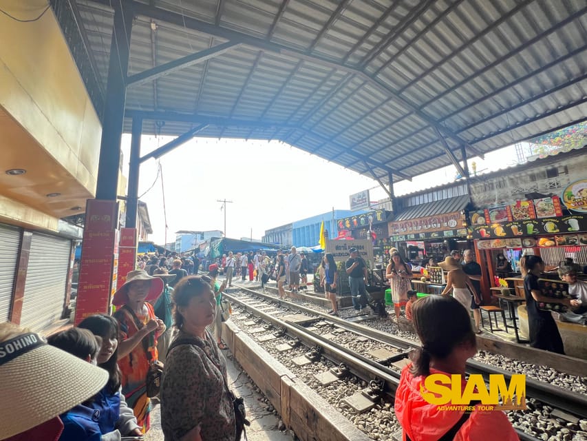 From Bangkok:Damnoen Floating Market and Railway Market Tour - Should you book this Bangkok market tour?