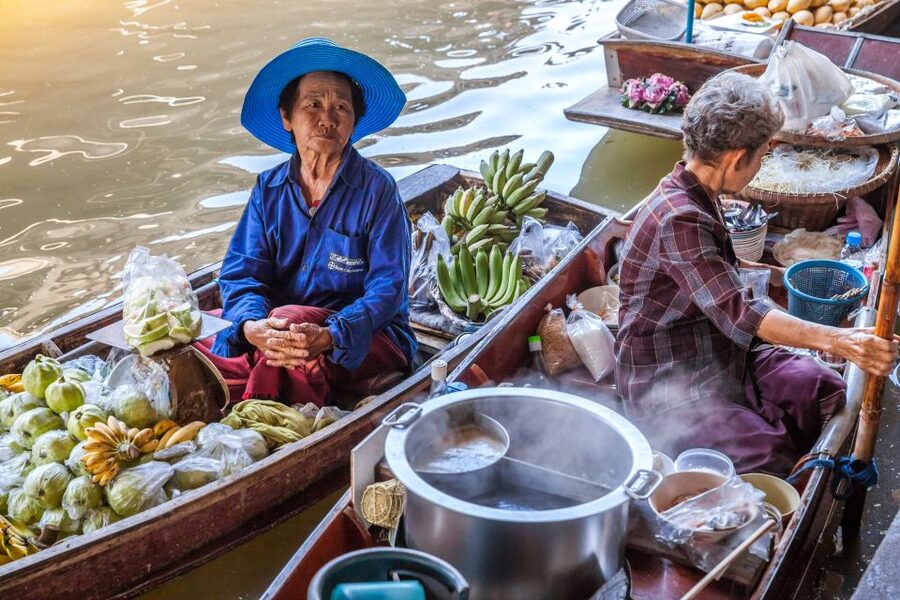 From Bangkok: Damnoen Saduak Floating Market Guided Tour - Heat, mobility, and practical comfort