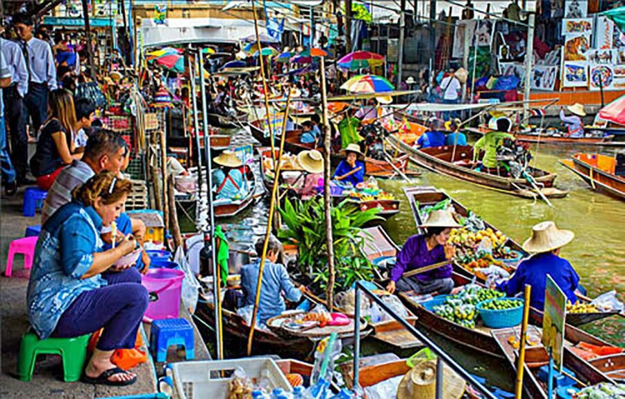 From Bangkok: Damnoen Saduak & Train Market Tour in Spanish - What the $86 price really covers