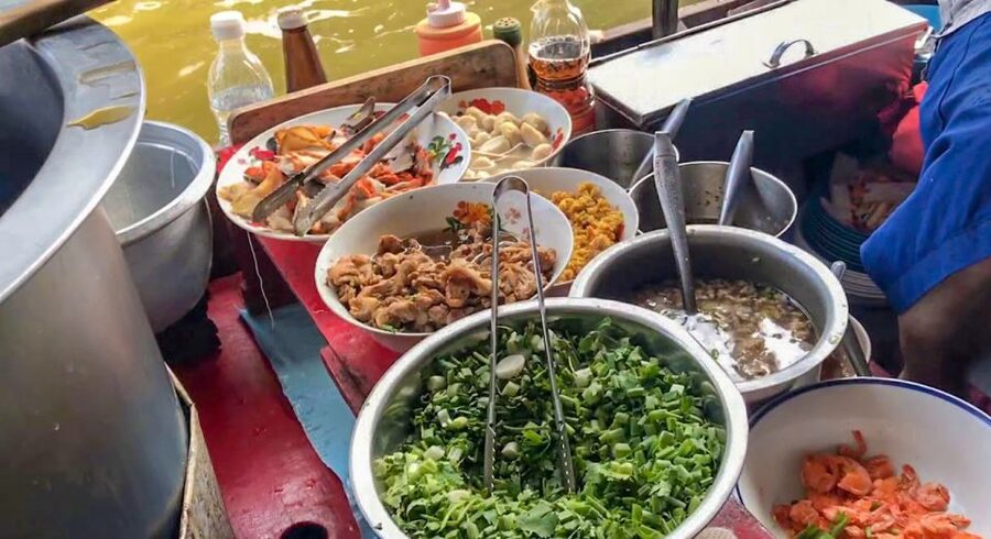 From Bangkok: Damnoen Saduak & Train Market Tour in Spanish - Who will get the most from this morning?
