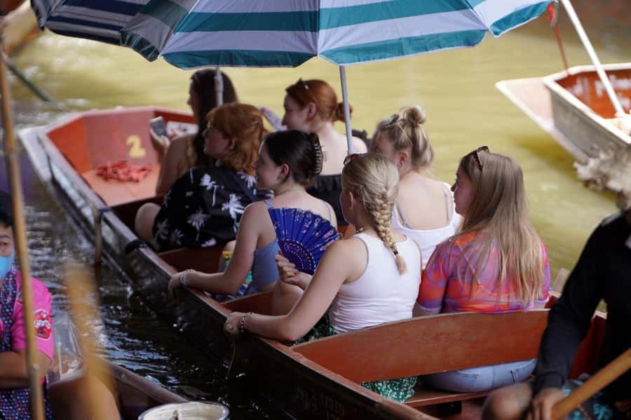 From Bangkok: Floating Market and Ayutthaya Guided Day Tour - Reaching Damnoen Saduak by paddle boat