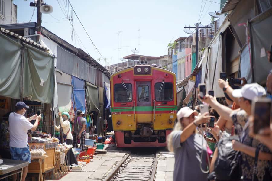 From Bangkok: Floating Market and Ayutthaya Guided Day Tour - Wat Phra Sri Sanphet and the old royal center