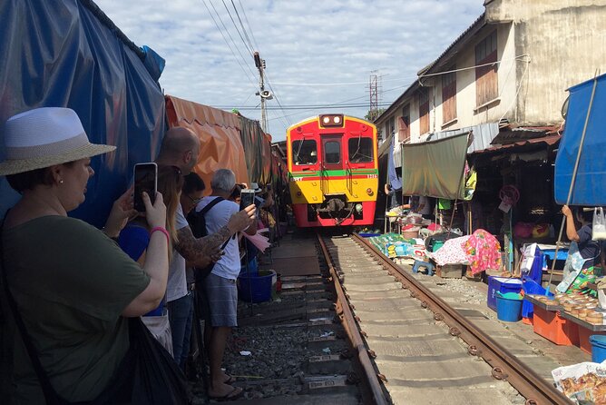From Bangkok : Floating market, Kanchanaburi, Ayutthaya (3 days) - Day one: Bangkok’s gold Buddha, royal palace and canals