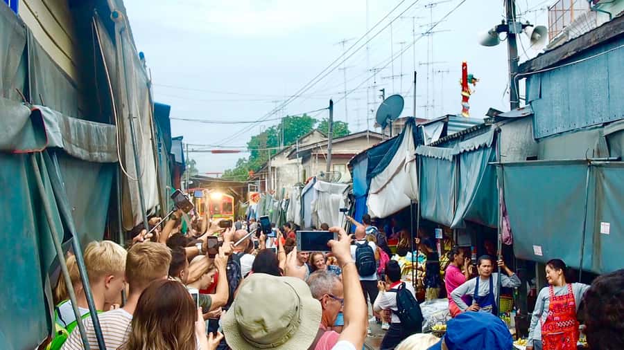 From Bangkok: Floating & Railway Markets Tour & Coconut Farm - Leaving Bangkok before the heat