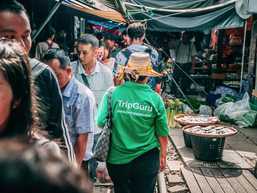 From Bangkok: Maeklong Railway and Floating Market Day Tour - Palm sugar, sweets, and a mixed stop