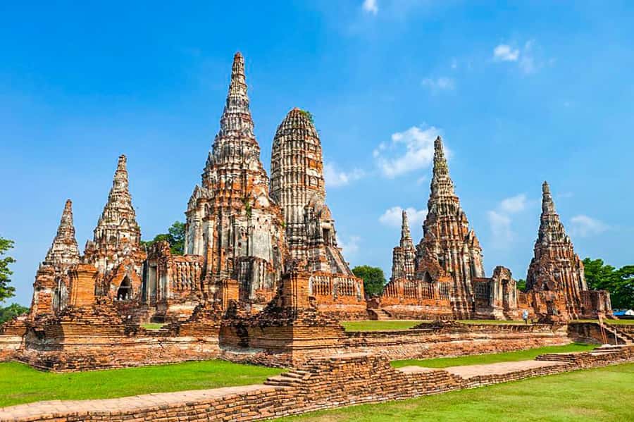 From Bangkok: Markets and Ayutthaya Tour - Timing, comfort, and who should book