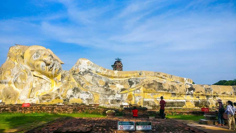 From Bangkok: Markets and Ayutthaya Tour - Wat Mahathat and Ayutthaya’s broken brick towers