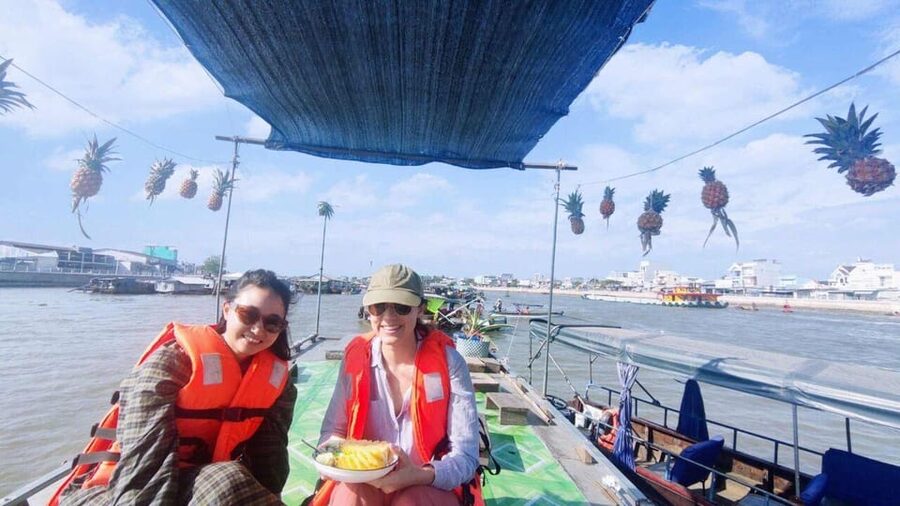 From HCM: Mekong Delta Can Tho Floating Market 2-Day Tour - Can Tho Overnight and the Dinner Choice