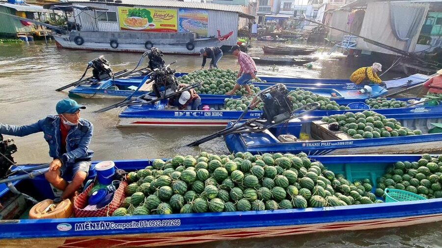 From Ho Chi Minh: Cai Rang Famous Floating Market in Can Tho - Cai Rang before the boats thin out