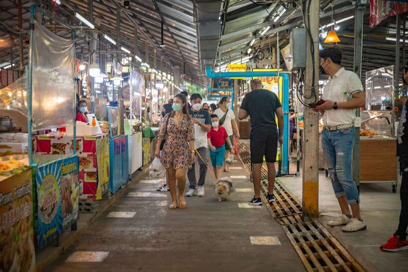 From Khao Lak: Phuket Naka Weekend Market - Eating at Naka Market