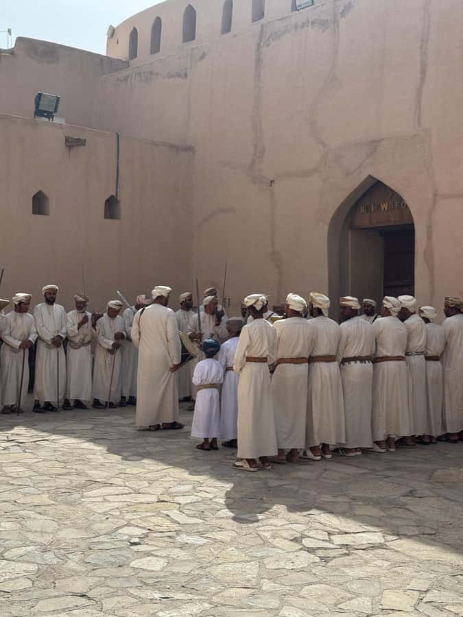 From Muscat: Nizwa Fort, Souq, falaj & Museum Full Day Tour - Seeing water at Birkat Al Mouz