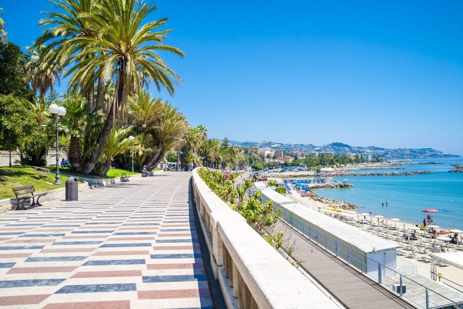 From Nice: Full-Day Italian Market, Menton, & La Turbie Tour - Sanremo: Italian market time with room to wander