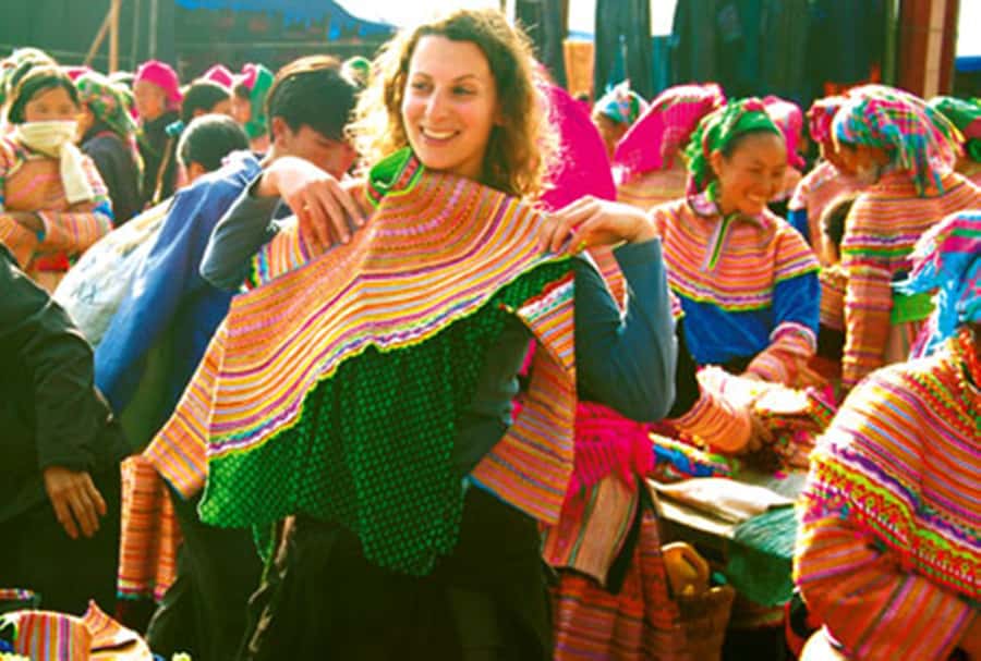From Sa Pa: Sunday Bac Ha Market Group Tour - What the $28 price really covers
