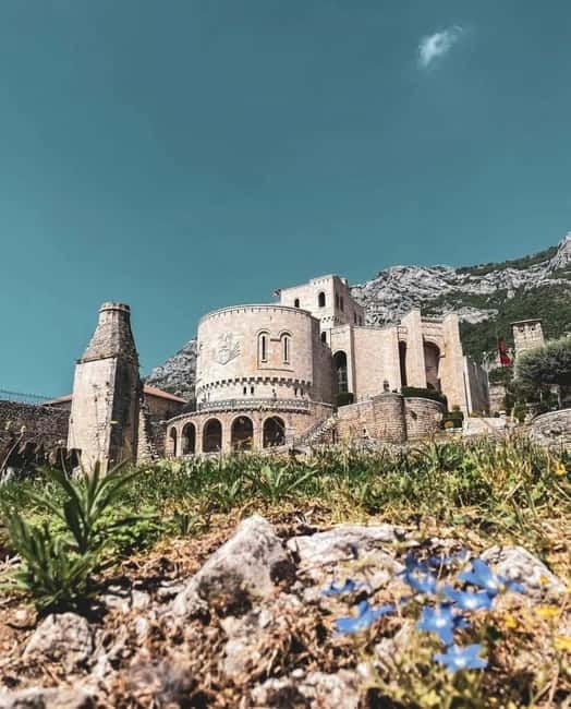 From Tirana/Shkoder: Kruja Castle, Old Bazaar, Sari Salltik - Key points at a glance