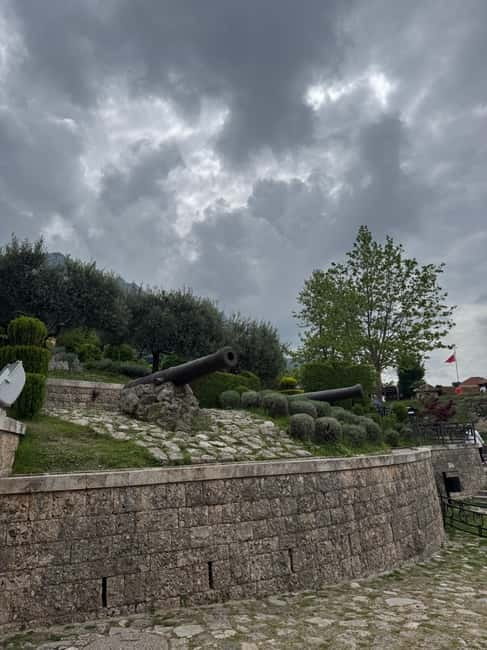 From Tirana/Shkoder: Kruja Castle, Old Bazaar, Sari Salltik - The old bazaar: shopping with a sense of place