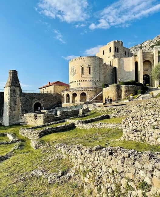 From Tirana/Shkoder: Kruja Castle, Old Bazaar, Sari Salltik - Getting to the castle from Tirana or Shkoder