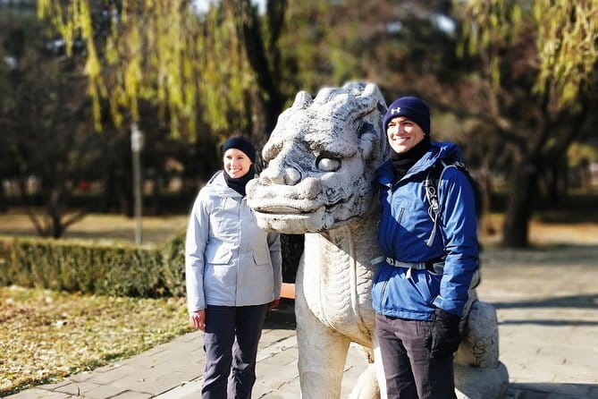 Full-Day Private Tour Panjiayuan Antique Market and Beijing Capital Museum - How the schedule feels over eight hours