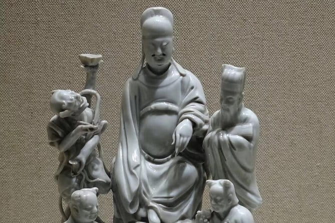 Full-Day Private Tour Panjiayuan Antique Market and Beijing Capital Museum - Who should book this experience