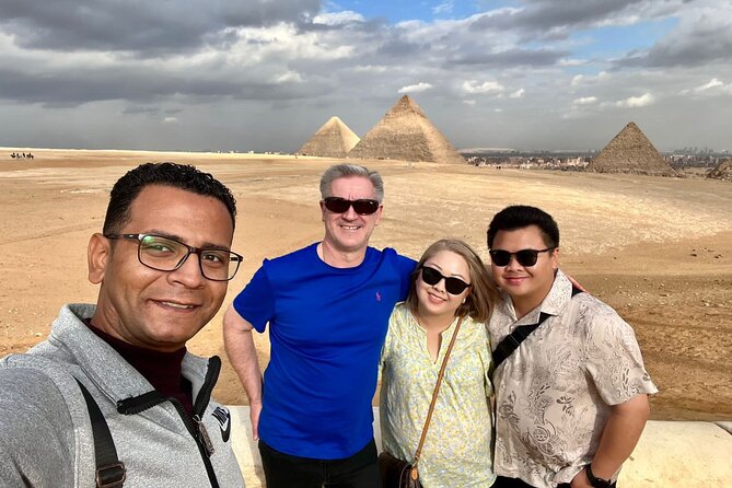 Full Day Tour Giza Pyramids, Sphinx, Egyptian Museum and Khan El Khalili Bazaar - Three hours among the Giza Pyramids