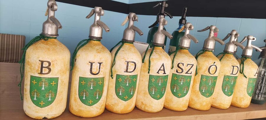 German tour: Central Market Hall of Budapest with tastings - Unicum and homemade syrup at the finish