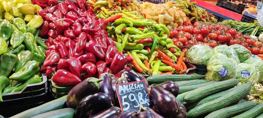 German tour: Central Market Hall of Budapest with tastings - Meeting at the rear entrance of the market hall