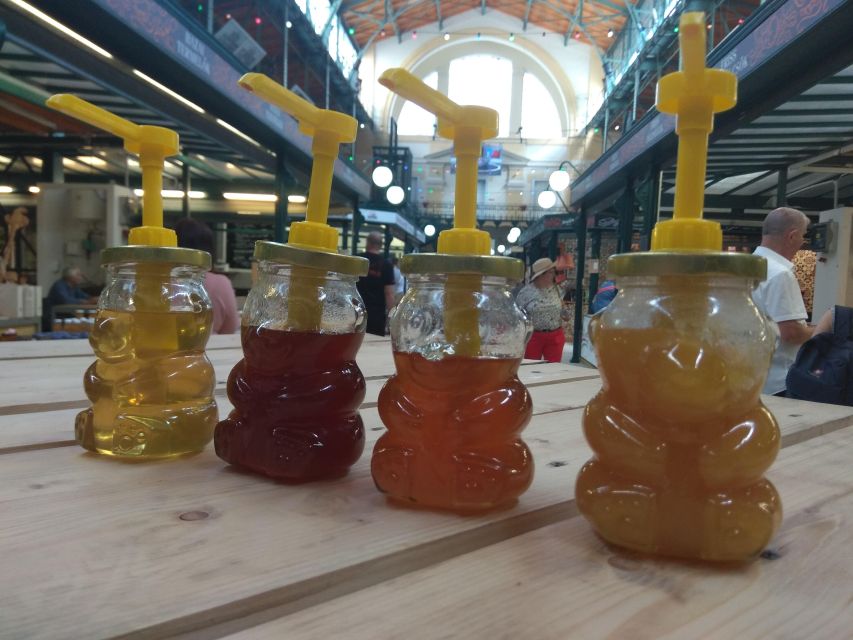German tour in the Market Hall of Budapest with tastings - A practical lesson in Hungarian wine