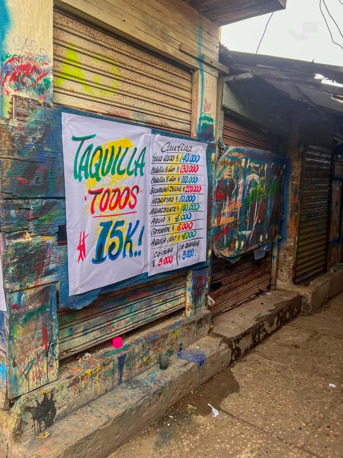 Get to know the real Cartagena: Bazurto Market gastronomic & cultural tour - What makes the guides important
