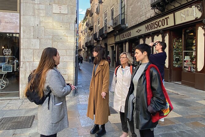 Girona Morning Food Tour & Local Market - Medieval streets, wine and cheese on Carrer de les Ballesteries