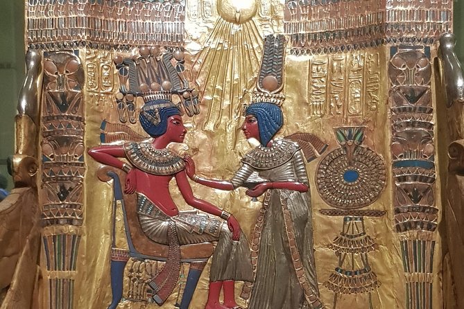 Giza Pyramids, Egyptian Museum and old Bazaar Day Tour - Two hours among the Giza Pyramids