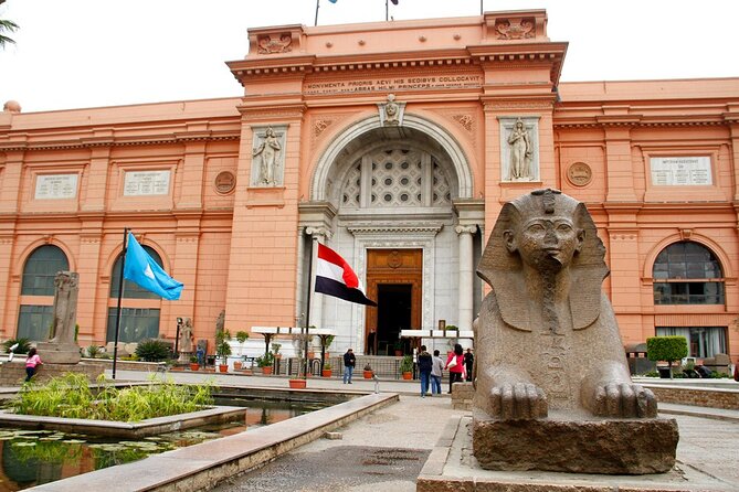 Giza Pyramids Egyptian Museum, Citadel and El-Khan Bazaar Private Guided Tour - Giza Pyramids and the Sphinx
